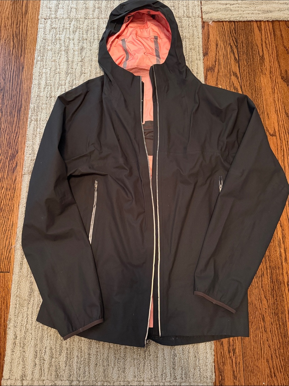 Einn Shell Running Jacket Waterproof Size Medium Reflective Accents